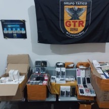 Polícia apreende cigarros eletrônicos e celulares avaliados em R$ 500 mil - PMMG/Divulga&ccedil;&atilde;o