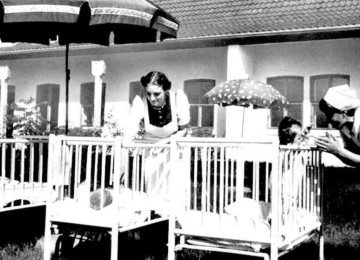 Enfermeiras do programa nazista Lebensborn cuidam de bebês -  (crédito: Reprodução)