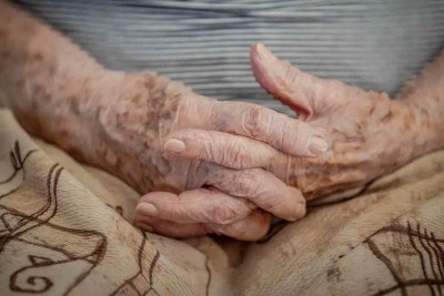 Estudo publicado no Journal of the American Geriatrics Society revelou que cerca de dois terços dos pacientes hospitalizados com 65 anos ou mais apresentam algum grau de comprometimento cognitivo -  (crédito: Rafa Neddermeyer/Agência Brasil)