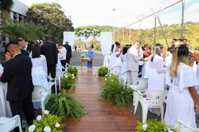Casamento coletivo de 26 presos é realizado em presídio de Ribeirão das Neves -  (crédito: Tiago Ciccarini/ Sejusp)