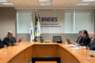 O vice-governador Mateus Simões (Novo) pediu que o BNDES fizesse uma avaliação de referência do ativos de Minas  -  (crédito: Governo de Minas/Divulgação)