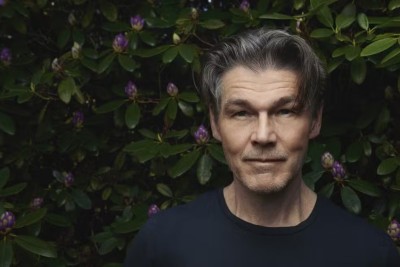 Cantor norueguês tem 65 anos e não vê problema em revelar o diagnóstico -  (crédito: Stian Andersen/Divulgação)