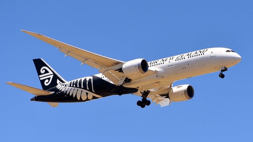 A empresa faz parte da Star Alliance e mantém parcerias estratégicas para ampliar sua conectividade global. Frequentemente, recebe prêmios por seu serviço de bordo e entretenimento de alta qualidade.