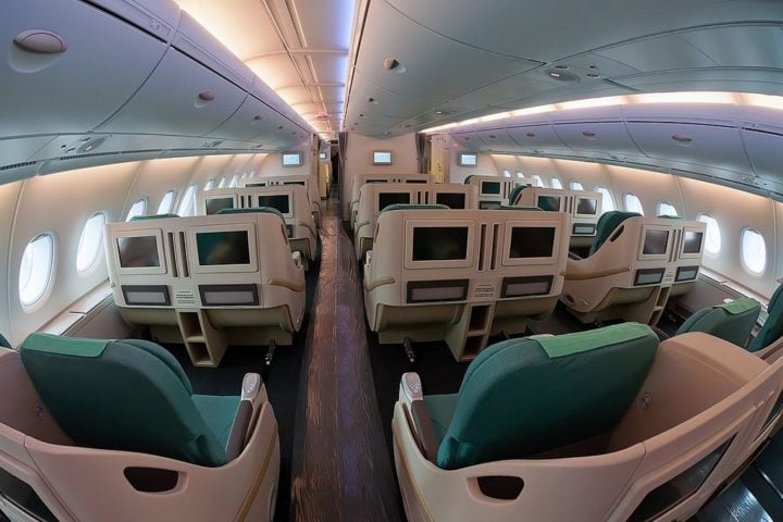 O prêmio destacou o conforto excepcional da Classe Econômica, com mais espaço entre os assentos e benefícios como chinelos e refeições generosas em voos longos.