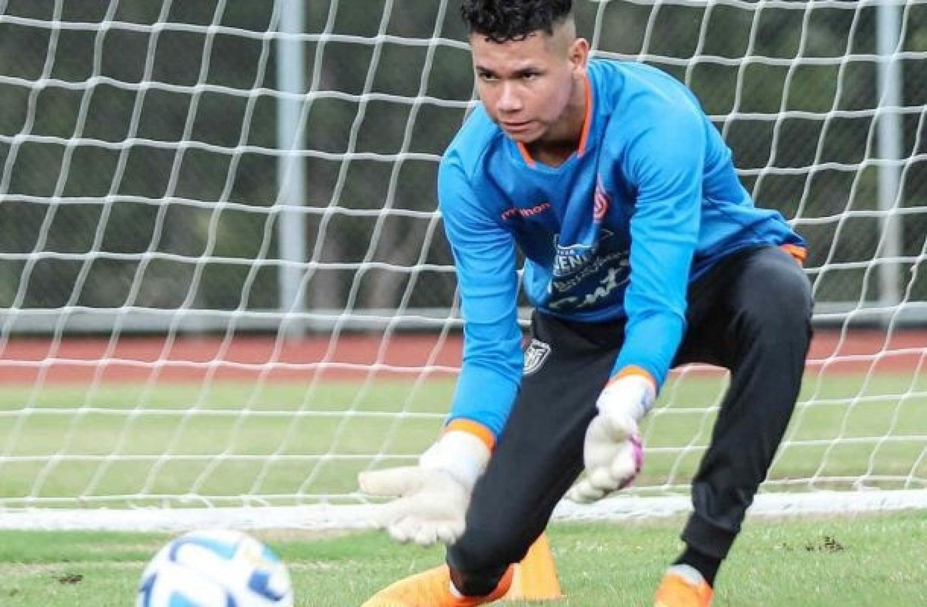 Botafogo encaminha acerto com goleiro da seleção sub-20 do Equador