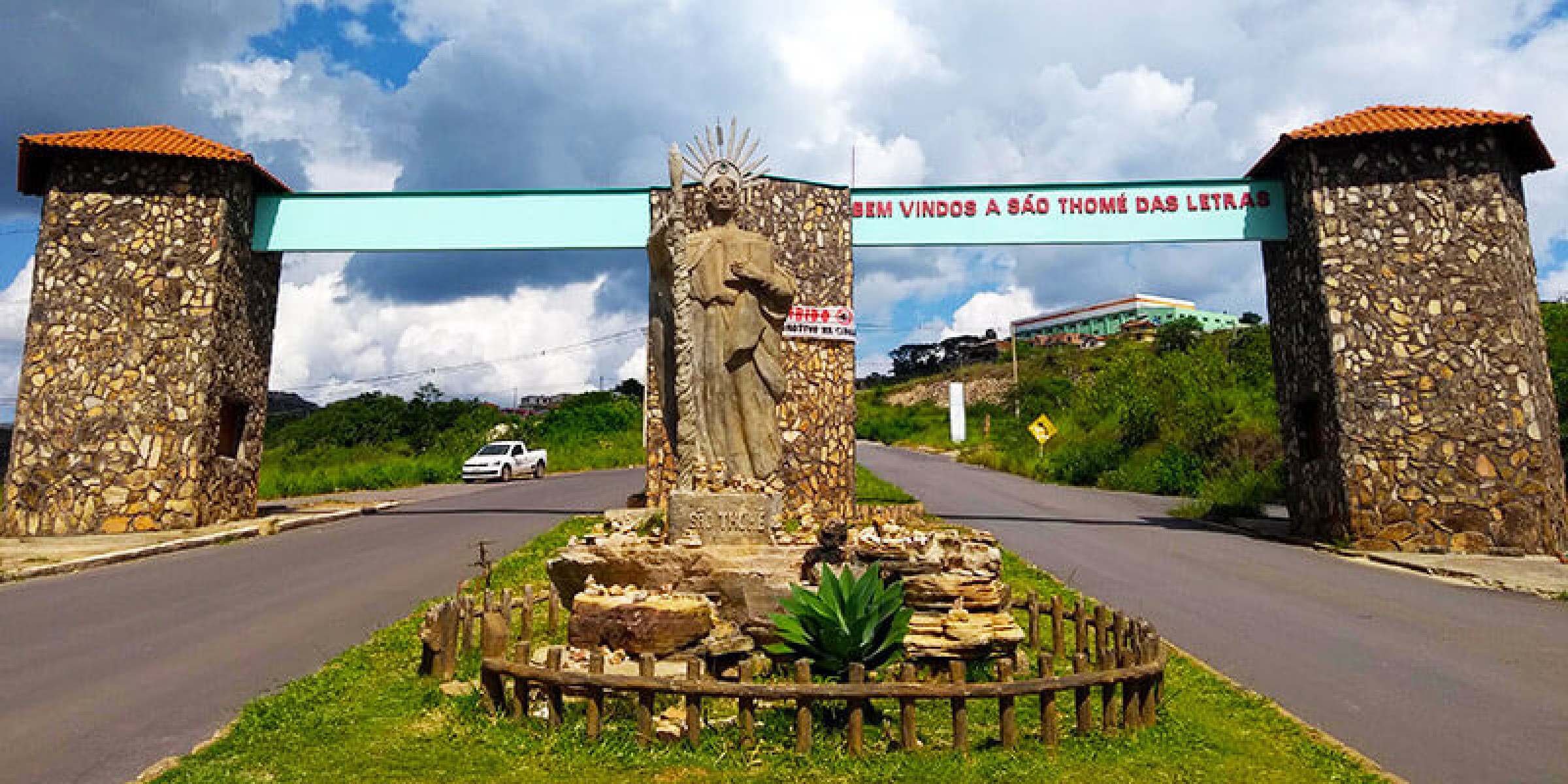 Entrada de São Thome das Letras-Credito Prefeitura de Sao Thome das Letras/divulgacao - FOTO do portal de Sao Thome das Letras, no Sul de Minas