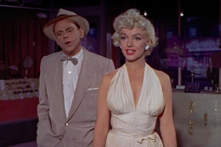Essa não foi a primeira vez que uma peça de roupa da artista foi leiloado por um valor exorbitante. Em 2016, o vestido branco que ela usou em "O Pecado Mora ao Lado" (1955) foi vendido por US$ 4,6 milhões (cerca de R$ 26 milhões!).
