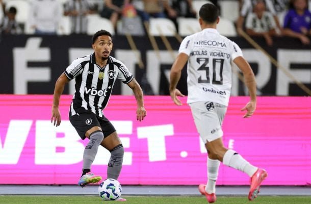 VITINHO -  Pouco eficiente ofensivamente no primeiro tempo. Não começou bem na etapa final, mas depois melhorou e participou bem ofensivamente, conseguindo criar boas jogadas. NOTA: 6,0