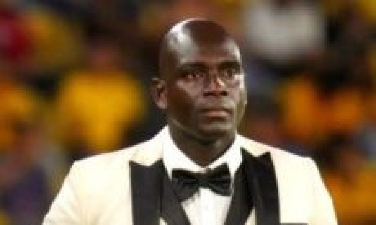 Conmebol multa técnico Segundo Castillo por fazer publicidade em figurino chamativo -  (crédito: No Ataque Internacional)