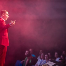 João Adolfo palestra em Dubai sobre presença digital - DINO