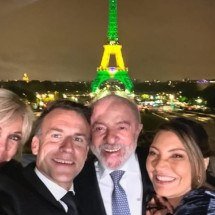 Macron posta foto em Paris acompanhado de Lula, Janja e Brigitte - Instagram/Reprodu&ccedil;&atilde;o