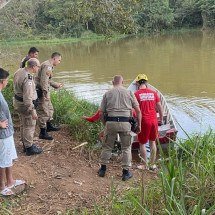 MG: corpo com corrente enrolada no pescoço é encontrado em represa - CBMMG