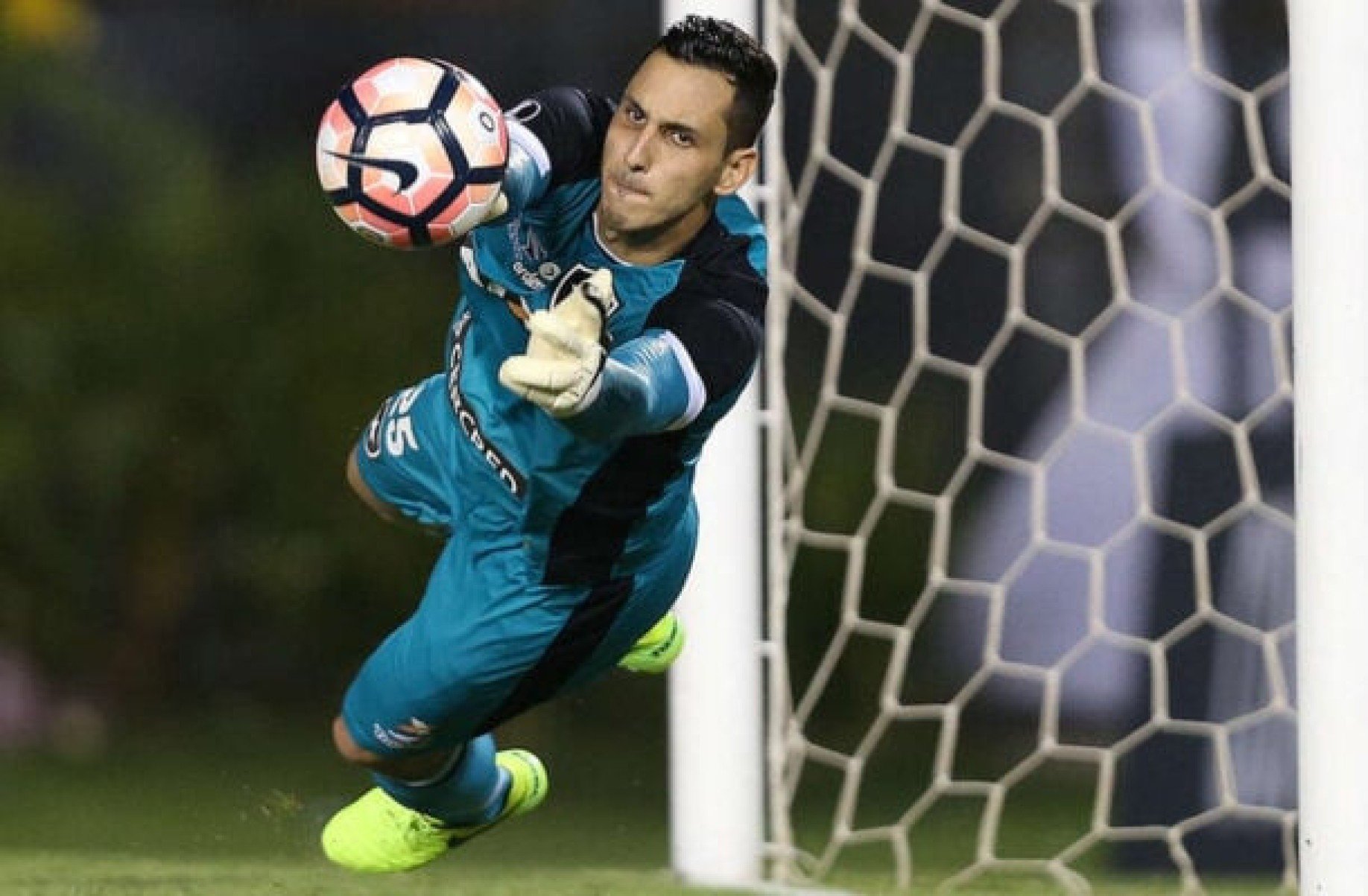 Botafogo desiste de contratar o goleiro Gatito Fernández