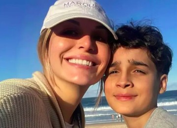 A decisão polêmica de uma atriz australiana envolvendo o corpo do próprio filho vem gerando debates na web. -  (crédito: Reprodução/Instagram)