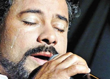 Rogério Silvestre diz que a emoção de Gonzaguinha deu fôlego por 15 anos à peça criada para ter só três apresentações
 -  (crédito: Marcelo Branco/divulgação)