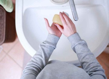Especialistas afirmam que água e sabão é o método mais eficaz de higiene íntima
 -  (crédito: freepik)