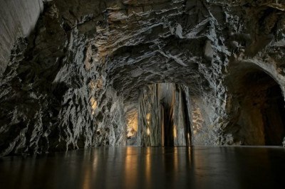 Pesquisadores no México fizeram uma descoberta significativa em uma caverna de difícil o localizada no estado de Guerrero, a quase 2.400 metros acima do nível do mar. -  (crédito: Ricardo Gomez Angel/Unsplash

)
