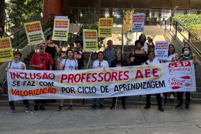 Professores da rede municipal de BH realizam paralisação nesta quinta-feira (5) -  (crédito: Sind-Rede/BH/Redes sociais)