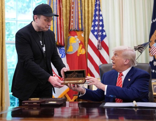 Elon Musk republicou publicação que dizia que Trump 'deveria ser impeachmado e substituído por JD Vance', o vice - (crédito: Kevin Dietsch/Getty Images/AFP)