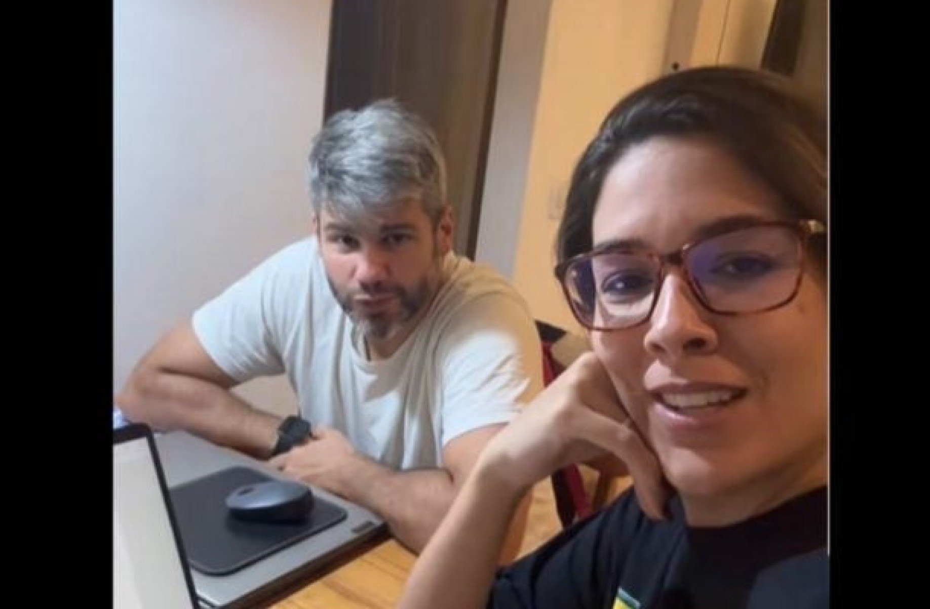 Marido de Renata Silveira aplica ‘desafio do Arrascaeta’ à narradora da Globo; veja vídeo