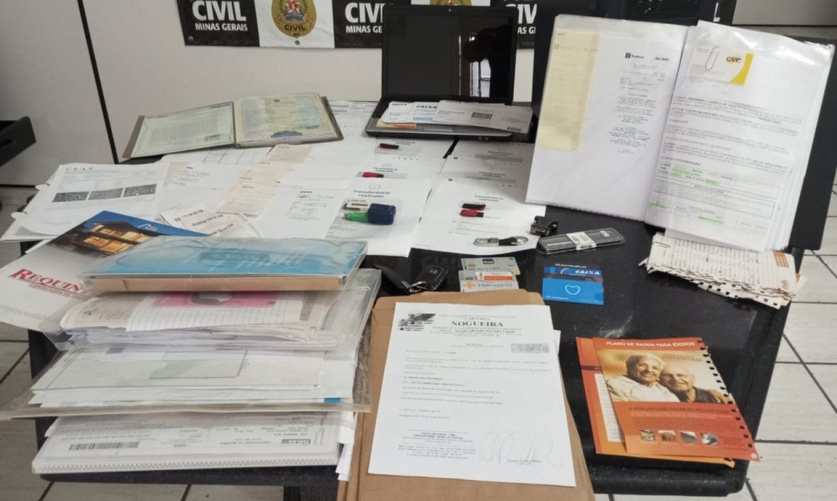 As investigações começaram no início do ano, quando a vítima procurou a polícia após notar movimentações bancárias suspeitas -  (crédito: Reprodução/PCMG)