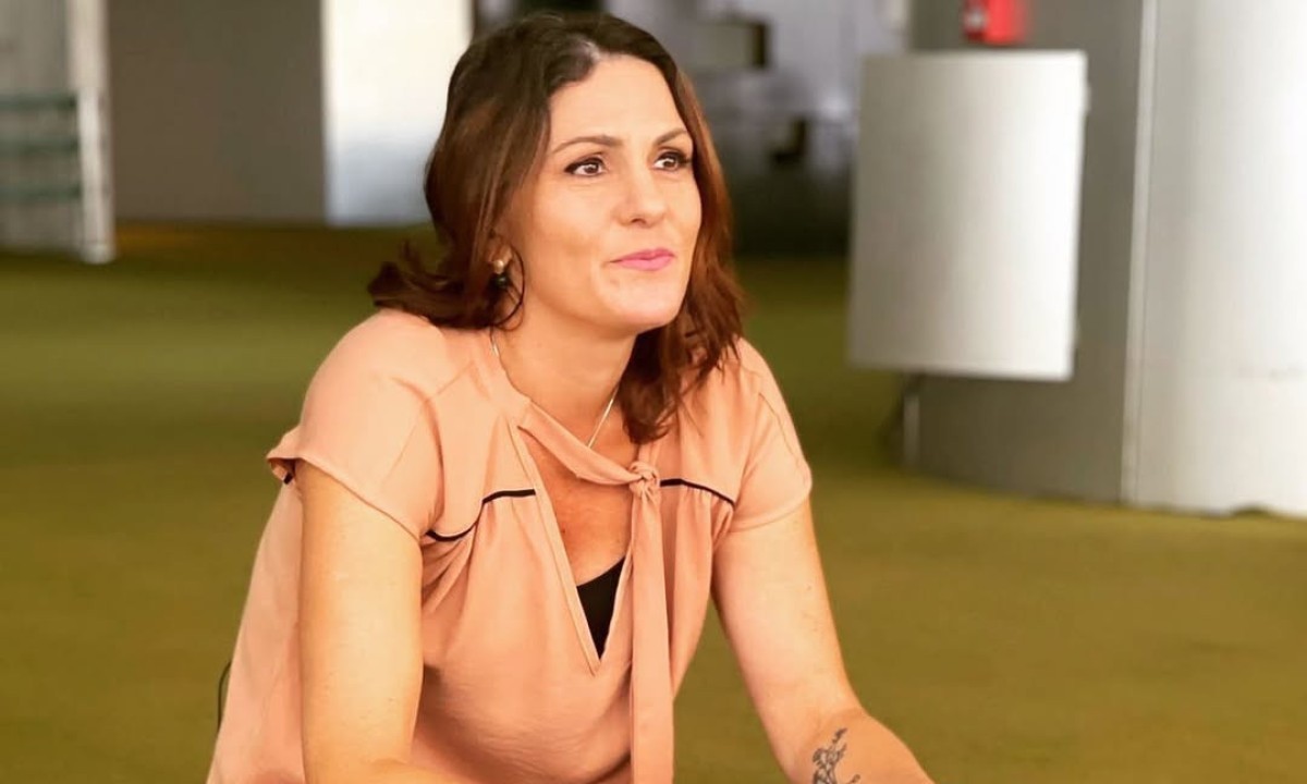 Marina schini, repórter da Globo News, estava ao vivo ando informações do caso Carla Zambelli -  (crédito: Instagram marinaaschini)