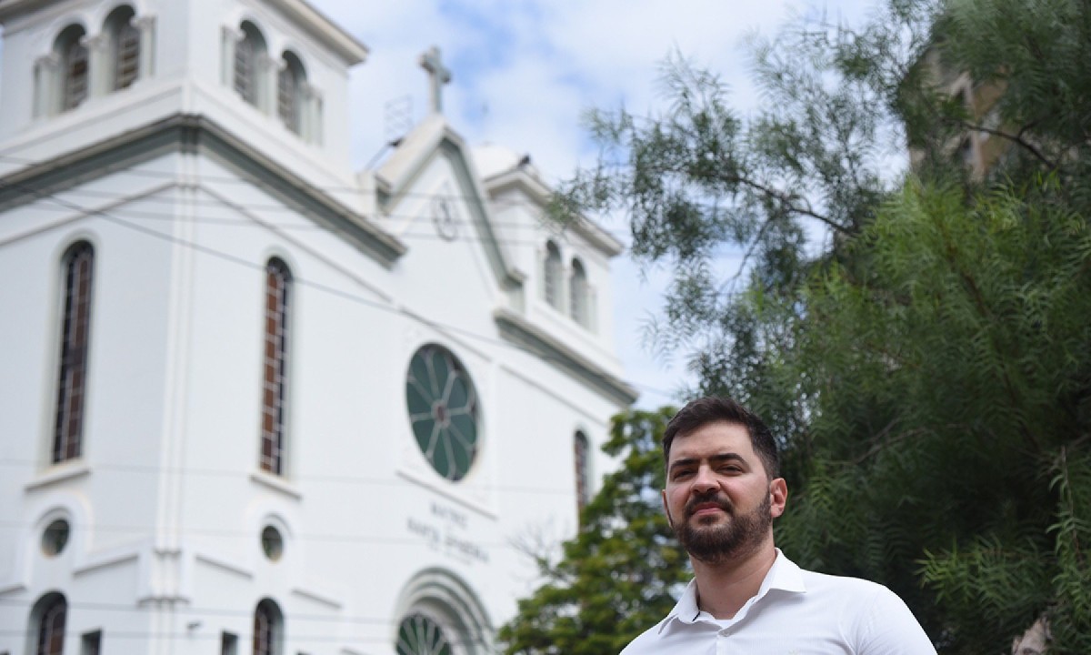 IBGE tambÃ©m registra aumento de pessoas sem identificaÃ§Ã£o com religiÃµes, como Caio Viana. Para especialista, esse nÃºmero tende a ser subnotificado -  (crédito: Gladyston Rodrigues/EM/D.A. Press)