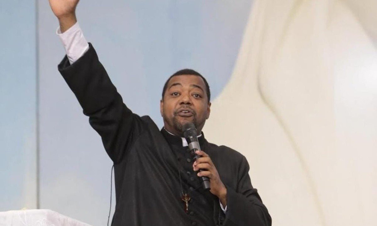 Padre exorcista confirma presença em evento gratuito de cura e libertação  -  (crédito: Reprodução/Redes Sociais)