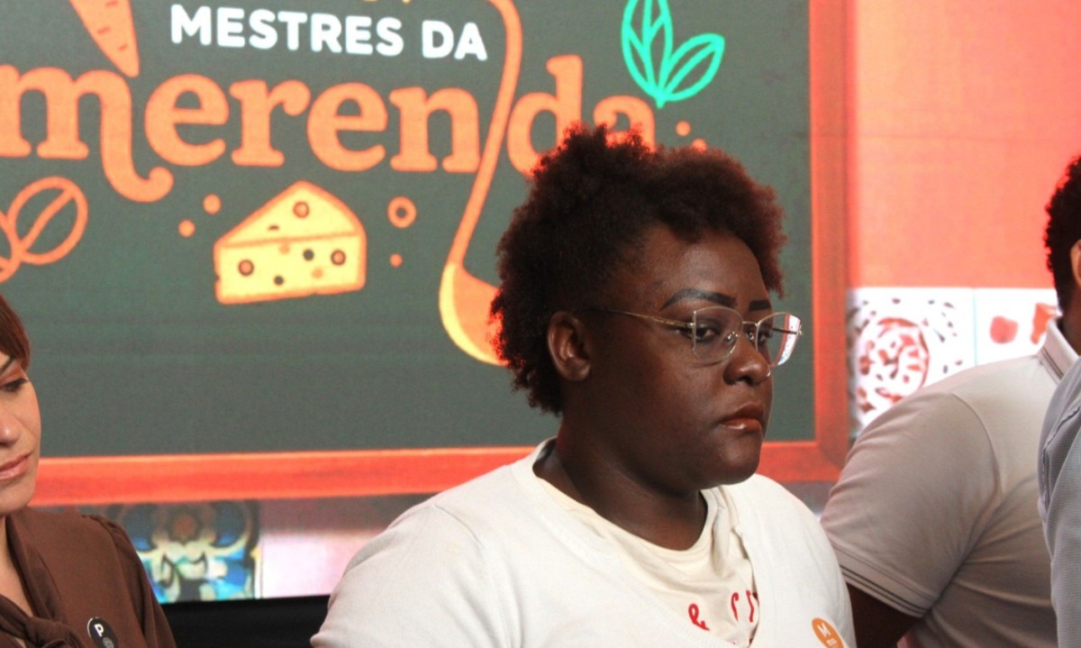 Tatiana Virg&iacute;lio &eacute; cantineira e esteve presente no an&uacute;ncio da competi&ccedil;&atilde;o nesta sexta-feira (6/6). Ela destacou que o programa trar&aacute; visibilidade para as profissionais que preparam merendas -  (crédito: Jair Amaral/EM/D.A.Press. Brasil. Belo Horizonte-MG)