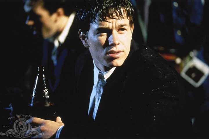 Sua estreia no filme â??Renaissance Manâ? (1994), dirigido por Penny Marshall, foi discreta, mas jÃ¡ demonstrava seu potencial. No ano seguinte, chamou a atenÃ§Ã£o no drama â??O DiÃ¡rio de um Adolescenteâ? (foto), ao lado de Leonardo DiCaprio, interpretando um personagem sombrio.