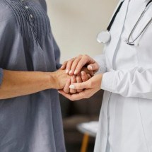 Maioria dos médicos optaria por eutanásia em casos de câncer avançado e Alzheimer, mostra estudo