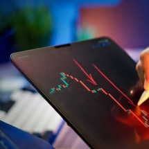 Investimentos de pessoa física cresceram 12,6%, diz ANBIMA - DINO