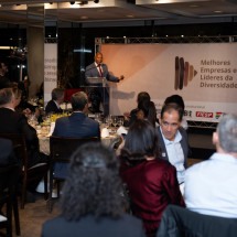 Evento reconhece ações corporativas antidiscriminatórias - DINO