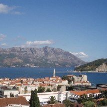Modelo de 19 anos morre ao cair no mar durante voo de parasailing na Europa - Wikimedia Commons/Bratislav Tabaš