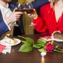 Campanhas casam inovação e afeto para ‘vender’ o amor  -  Freepik