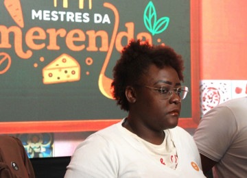 Tatiana Virgílio é cantineira e esteve presente no anúncio da competição nesta sexta-feira (6/6). Ela destacou que o programa trará visibilidade para as profissionais que preparam merendas -  (crédito: Jair Amaral/EM/D.A.Press. Brasil. Belo Horizonte-MG)