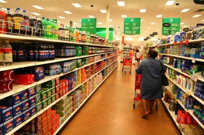 Marcas de refrigerante que fizeram sucesso nos anos 80 e 90 no Brasil desapareceram das prateleiras e dos anúncios comerciais com o ar dos anos. 
 -  (crédito: Steve Wong - Flickr)