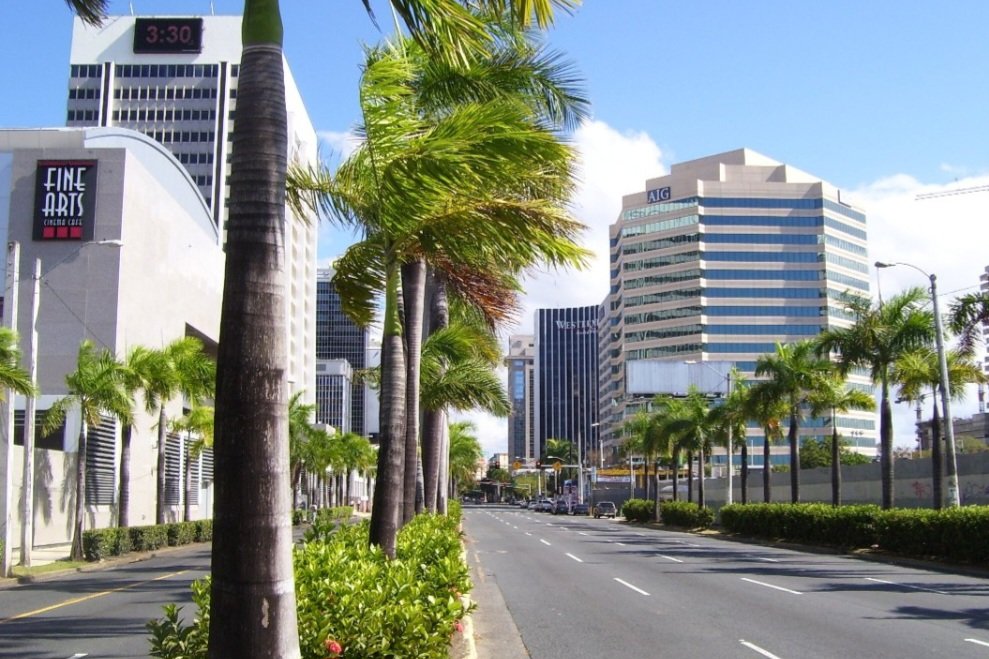 A capital San Juan é considerada a cidade mais antiga dos Estados Unidos. Fundada em 1521, não compõe o estado Americano, mas ainda assim é parte de seu território.
