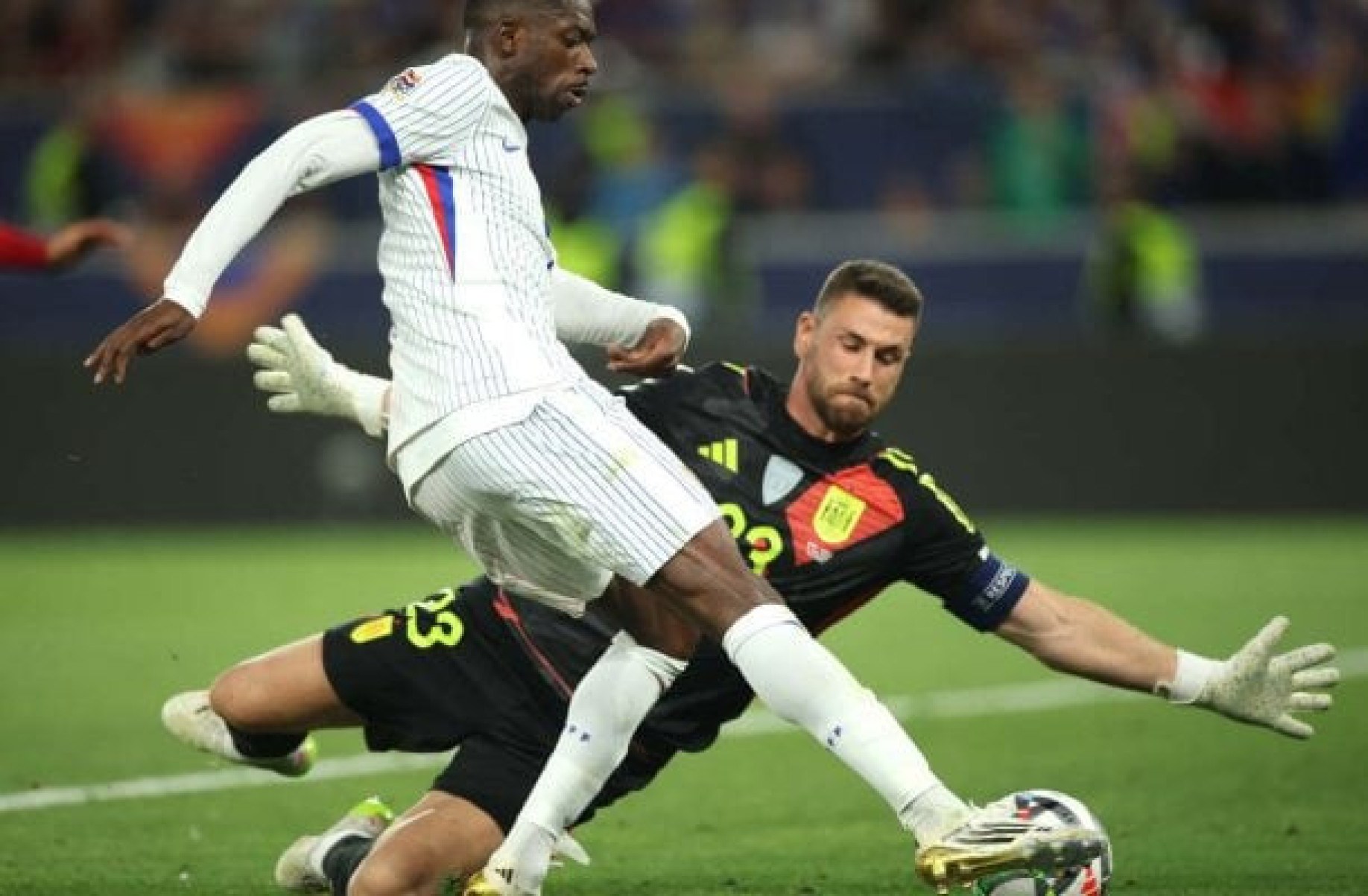 Dembélé é cortado da França e vira dúvida no PSG para o Mundial de Clubes Dembélé é cortado da França e vira dúvida no PSG para o Mundial de Clubes