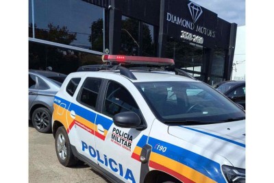 Conforme o denunciante, um funcionário da loja o ameaçou caso ele não pagasse uma quantia de R$ 260 mil -  (crédito: Reprodução/Redes sociais)