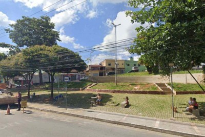 O agressor foi encontrado na Praça do Coreto, em Contagem, e recebeu voz de prisão
 -  (crédito: Reprodução/Google Maps)