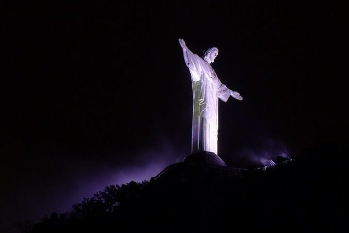Mais do que um ponto turístico, a estátua, no estilo Art Deco, é um símbolo da fé católica, da esperança e da cultura brasileira.