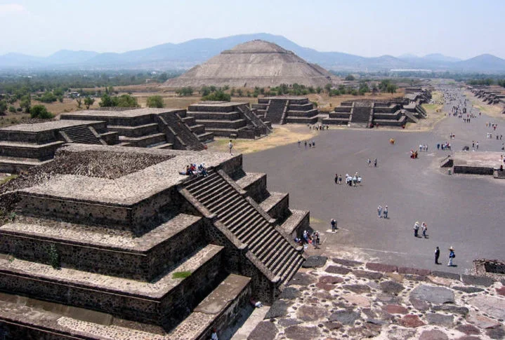 O sítio arqueológico de Teotihuacan é o mais visitado do México. Fica a 40 km da capital.  