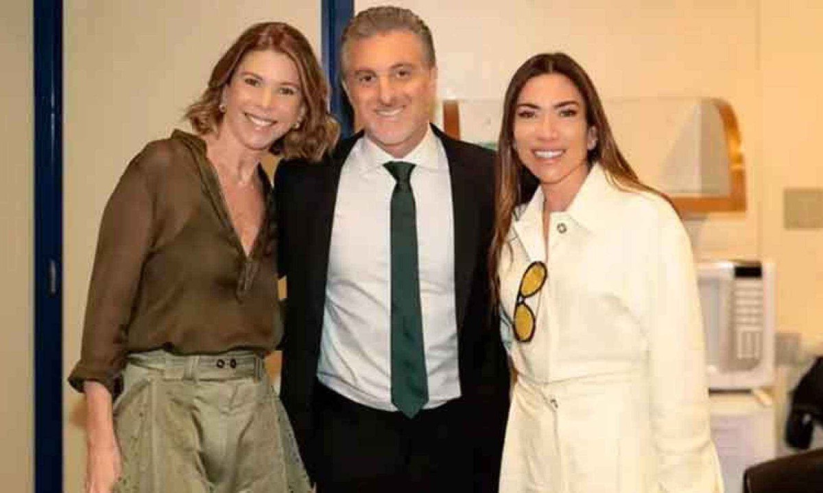 Daniela Beyruti e Patrícia Abravanel participaram de homenagem feita ao pai, Silvio Santos, pelo apresentador Luciano Huck - (crédito: Reprodução/Redes Sociais) Daniela Beyruti e Patrícia Abravanel participaram de homenagem feita ao pai, Silvio Santos, pelo apresentador Luciano Huck - (crédito: Reprodução/Redes Sociais)
