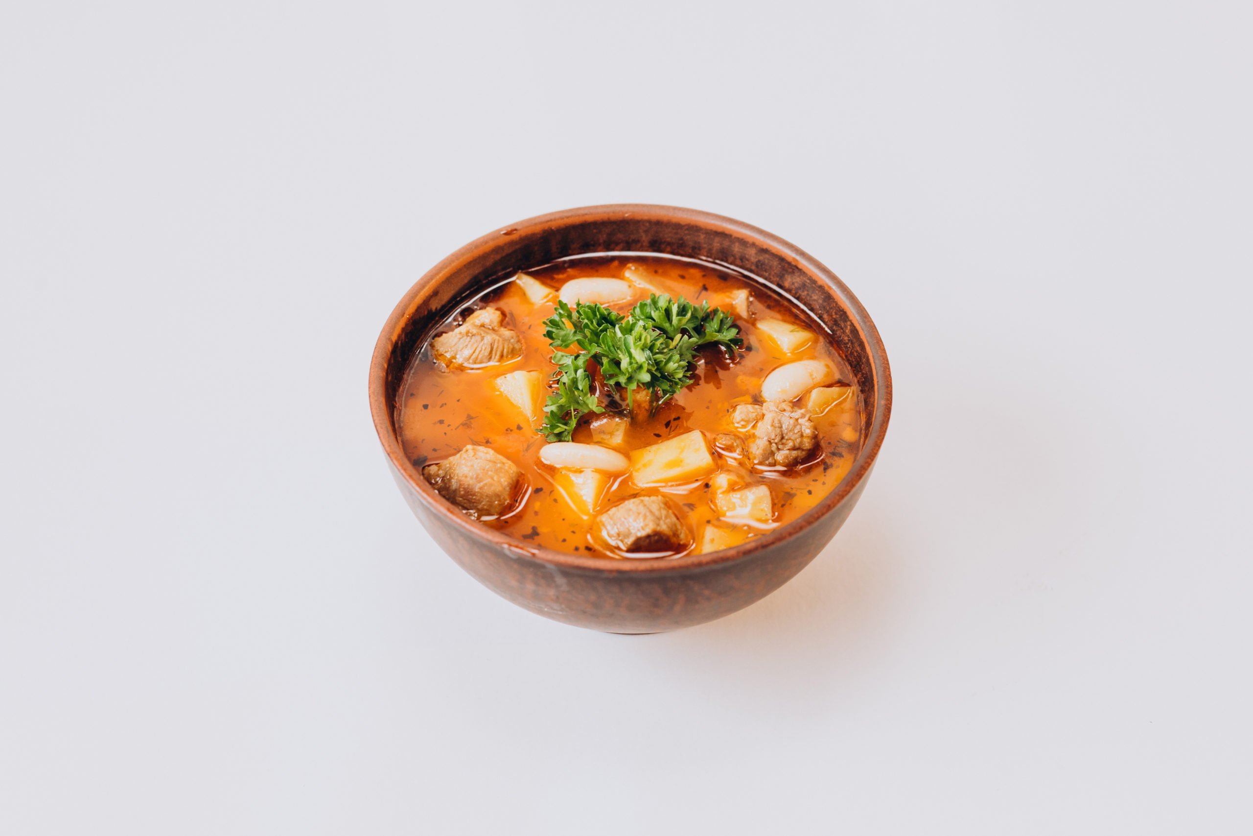 9. MocotÃ³ (nota 3,6): Um dos pratos mais populares do Brasil nÃ£o teve muitos fÃ£s entre os votantes do site. Originalmente preparado pelos escravos, o ensopado Ã© feito com patas de vaca, feijÃ£o e vegetais e Ã© encontrado em vÃ¡rios restaurantes brasileiros. 