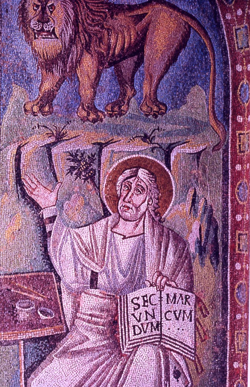 Um dos trechos mais populares do Evangelho de Marcos é a grande declaração de Jesus sobre o maior mandamento, encontrada em Marcos 12:29-31:
