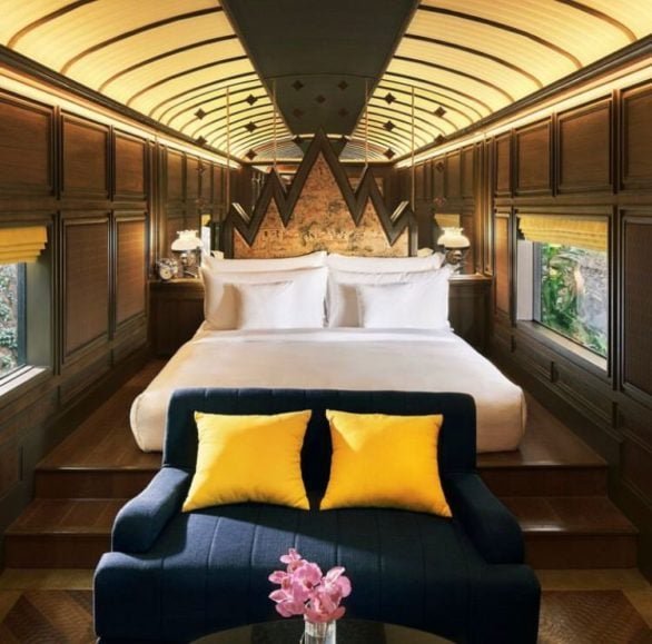 E o resort vai além dos vagões transformados em suítes. Mesmo os quartos "normais" foram projetados para se parecerem com trens clássicos e cada um conta com painéis cênicos únicos.