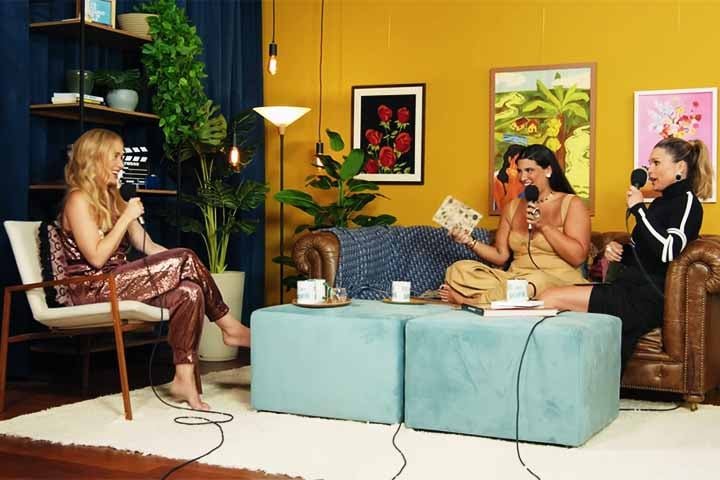 A história provocou uma reação honesta e sensível da atriz, que decidiu compartilhar uma lembrança pessoal. "Já tive essa ilusão. Tentei mudar alguns, mas nunca conheci ninguém que tivesse deixado de ser gay. Simplesmente não existe isso", disse Flávia, com firmeza.- Reprodução do Youtube Canal Meu Ritual