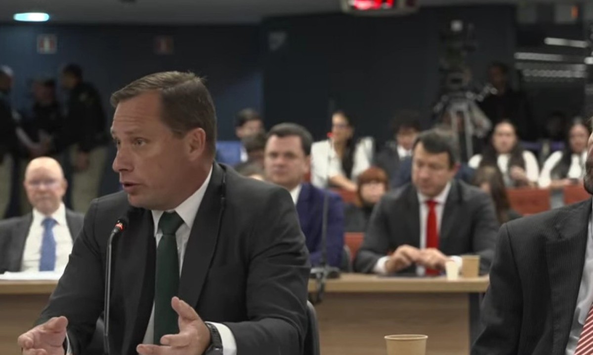Mauro Cid d&aacute; depoimento no Supremo Tribunal Federal -  (crédito: TV JUSTI&Ccedil;A/REPRODU&Ccedil;&Atilde;O)