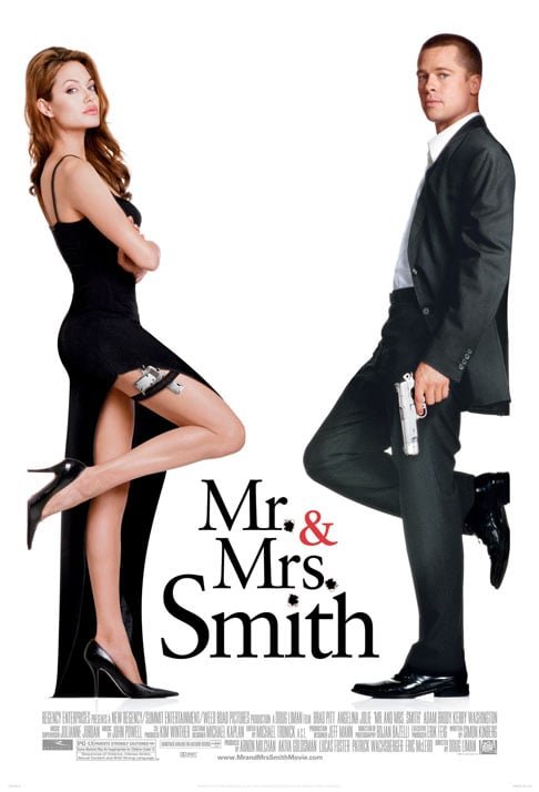 Com Brad Pitt, Angelina atuou no filme “Mr and Mrs Smith”, uma história de gato e rato entre os dois, que se amam e se odeiam. 

